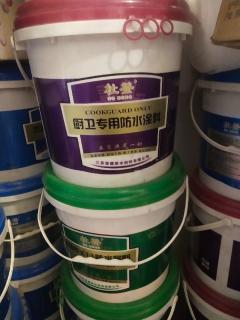 水溶性聚氨酯防水涂料低價清倉啟示 建筑行業不可忽視的“降本”機會與潛在風險